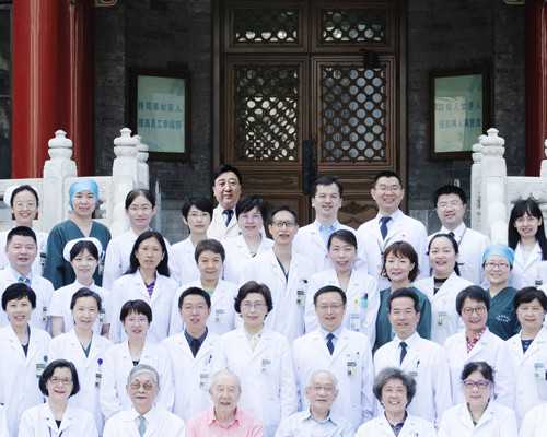 饮食不规律、经常熬夜会导致月经量减少吗？